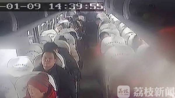 鄭州大巴車租賃，春運乘坐大巴車需要注意行車安全